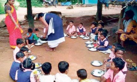 भारतको जम्मू–कश्मीरका आगनवाडी पुनः सञ्चालनमा, बालबालिकामा खुःसी