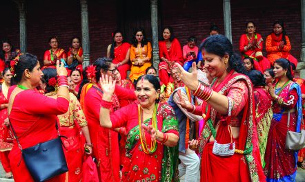 कोरोना कहरमा हरितालिका तीज, विगतजस्तो छैन रौँनक !