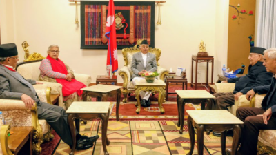 राष्ट्रपति र प्रधानमन्त्रीसँग तीन दलका शीर्ष नेताको छलफल