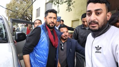 राजनीतिक अभियानमा सक्रिय रवि, भेटे जेन जि आन्दोलनका शहीद परिवार