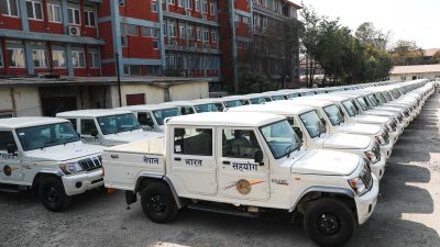 सिंहदरबारमा जम्मा गरियो निर्वाचनका लागि भारत सरकारले उपहारमा दिएका गाडी
