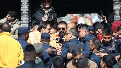 बलिउड स्टार सञ्जय दत्त पशुपति दर्शन गरेर स्वदेश फिर्ता