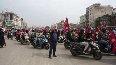 राजसंस्था पुनस्थापनाको माग राख्दै मोटरसाईकल र्याली