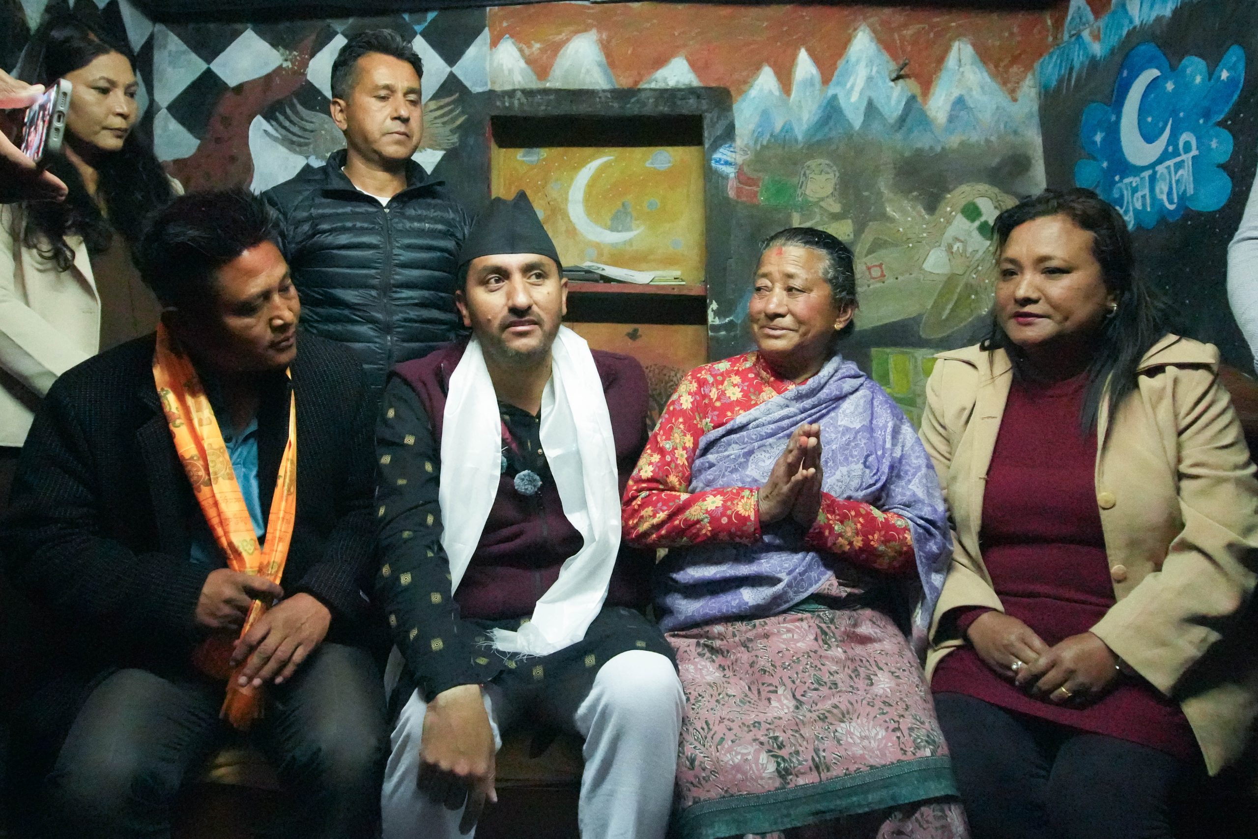 ललितपुर – २ का सांसद खरेलले भेटे जेन्जी शहीद महर्जनको परिवार